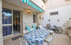 2 Bedroom Nice Apartment In Marina Di Ragusa